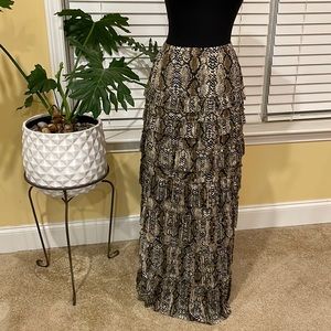 Shanna’s Threads snake print straight ruffle skirt size Large